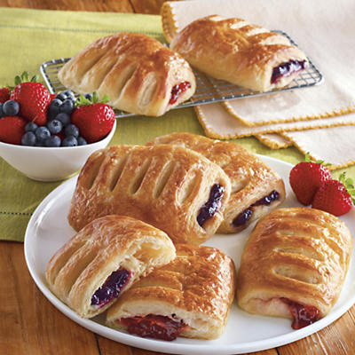 Strawberry and Blueberry Croissants Strawberry and Blueberry Croissants