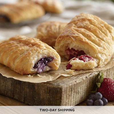 Strawberry and Blueberry Croissants - 50500